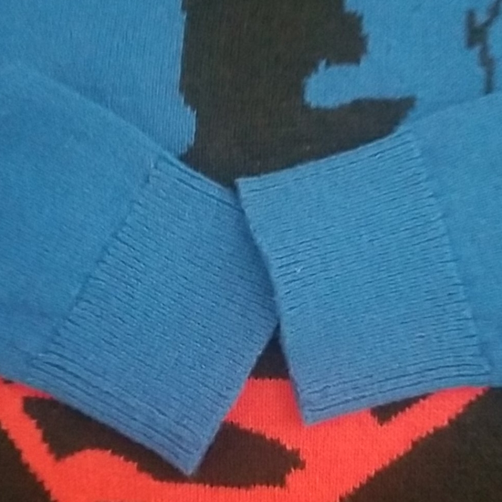 Clothes - Picture 2 of 4